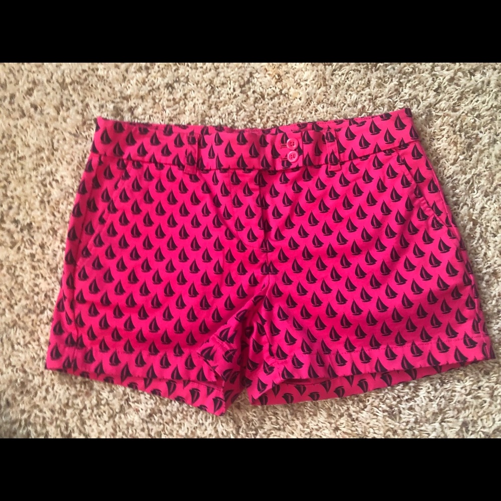 Pink and navy Vineyard Vines shorts